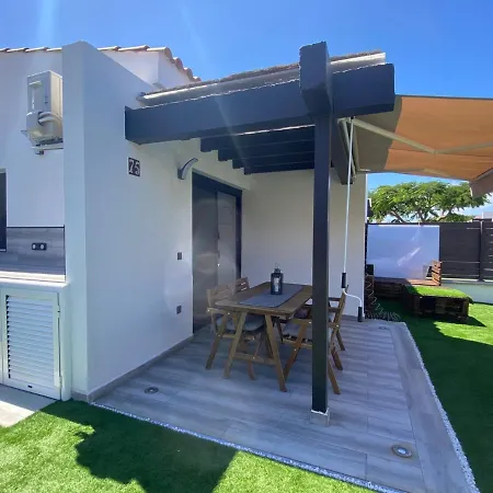 Holiday home Maspalomas Golf Con Jacuzzi, Piscina Y Jardin
